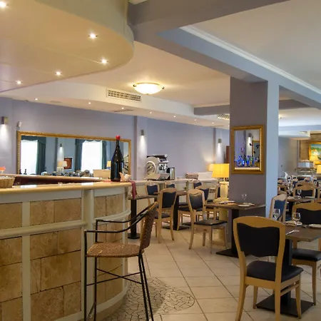 Conchiglia Azzurra & מלון 4*